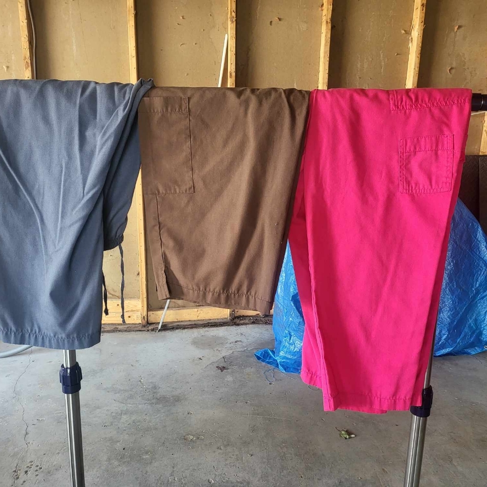 Women's scrubs